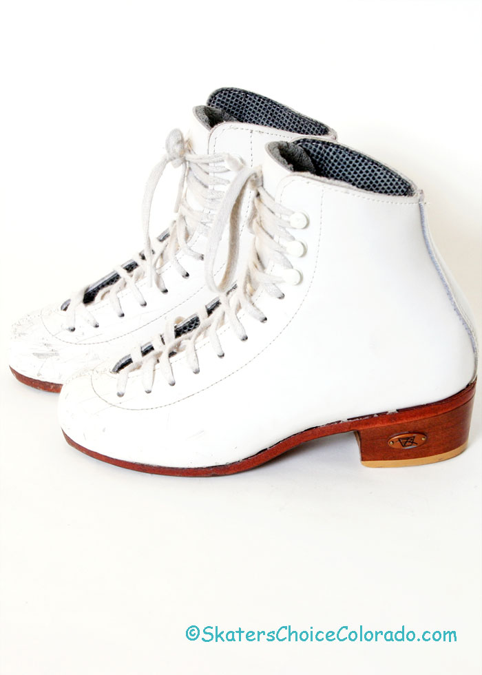 Consignment Boot Only Riedell 29 Junior Size 2.5 M - Click Image to Close